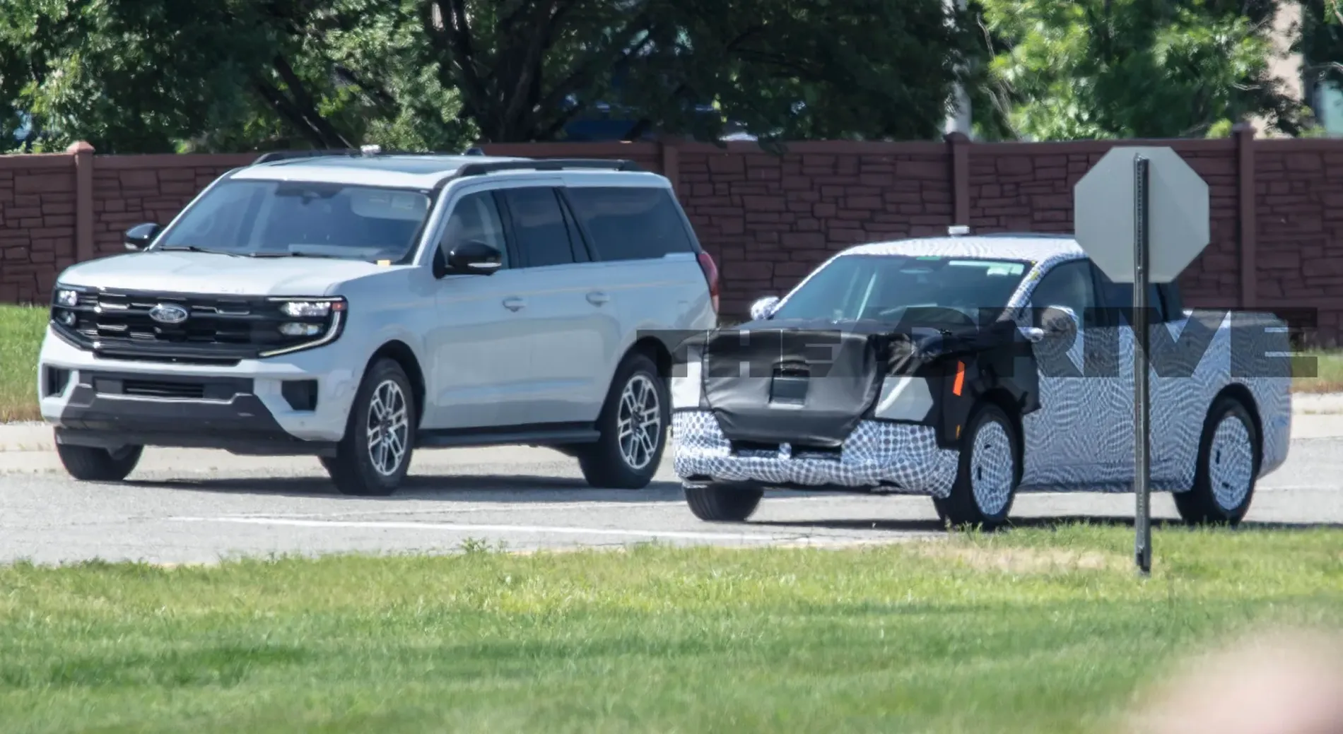 Ranchero EV Pickup Truck Ranchero size comparison - spotted next to Expedition ranchero-ev-vs-expedition