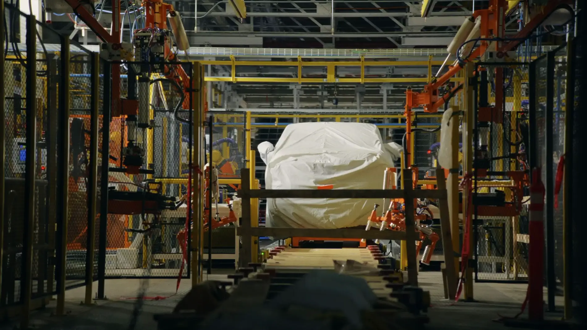 Ranchero EV Pickup Truck Ford Fathom on Track: Universal EV Production Comes to Life at Louisville Assembly Plant (LAP) vlcsnap-2026-08-13-09h41m18s219